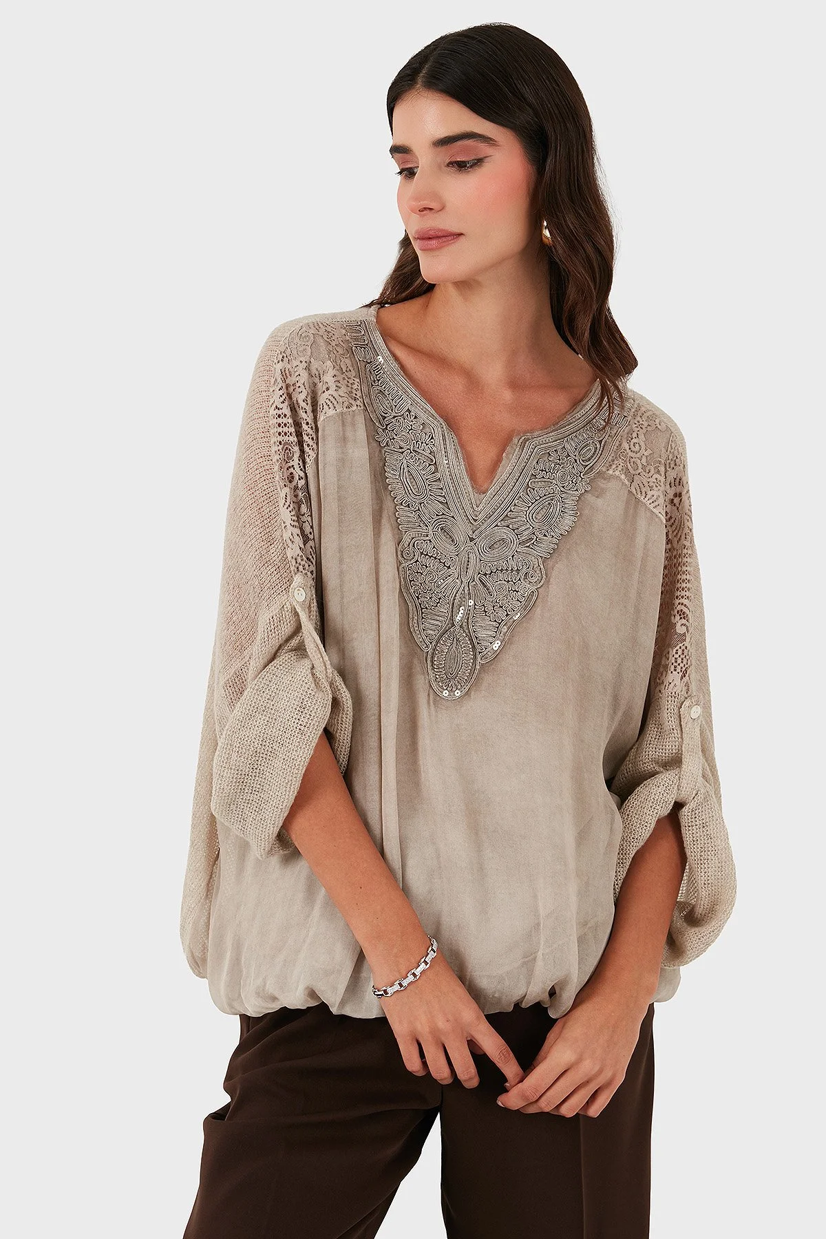 Via Dante Oversize V Yaka Pul Dantel Detaylı Bayan Bluz 690822 BEJ - 4