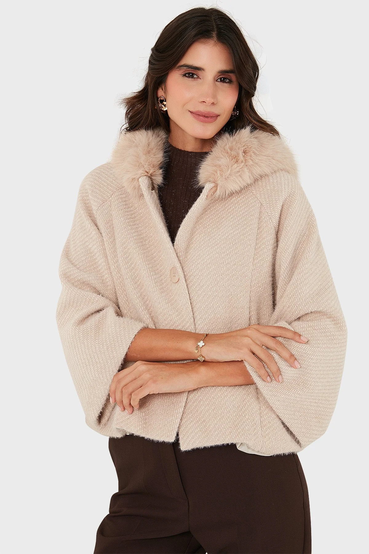 Via Dante Oversize Yumuşak Tüylü Kapüşon Truvakar Kollu Kadın Mont 690920 BEJ - 1