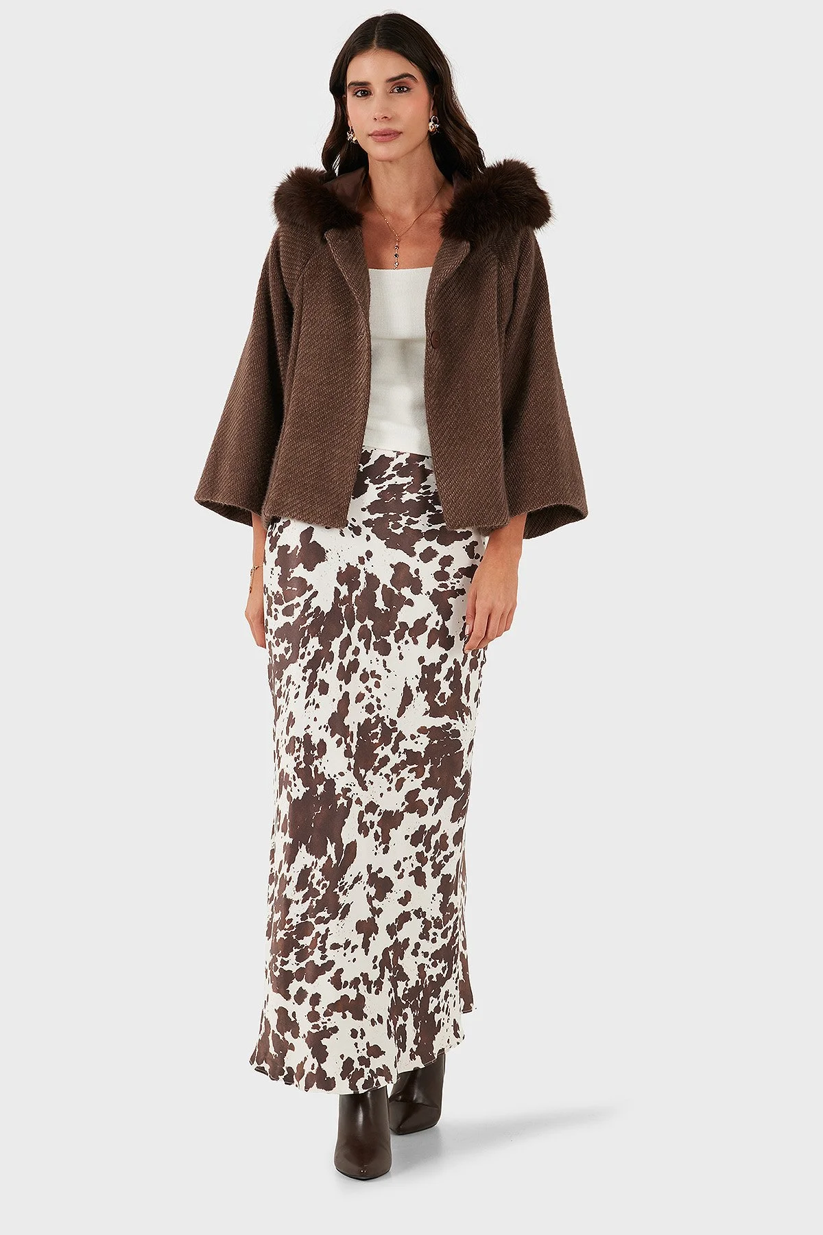 Via Dante Oversize Yumuşak Tüylü Kapüşon Truvakar Kollu Bayan Mont 690920 KAHVE - 2