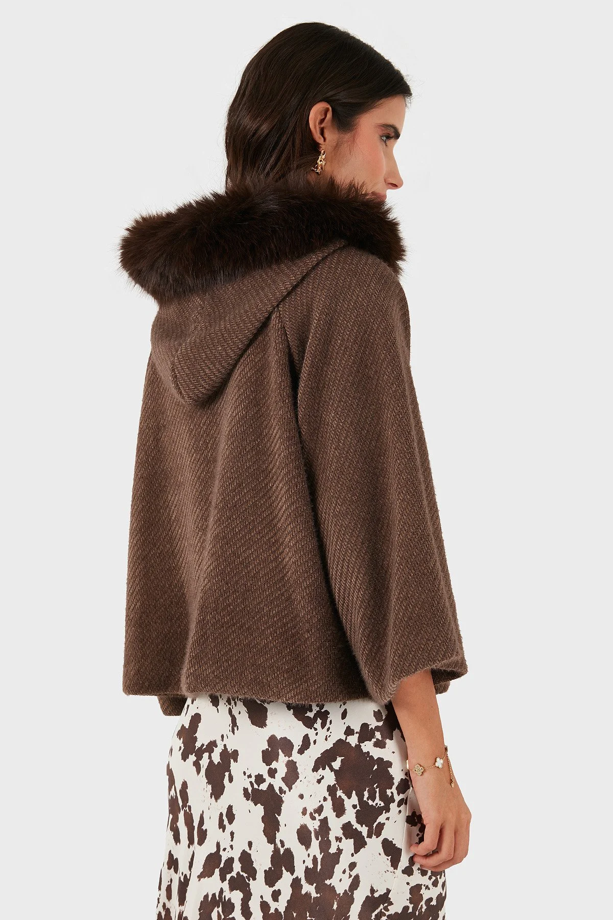 Via Dante Oversize Yumuşak Tüylü Kapüşon Truvakar Kollu Bayan Mont 690920 KAHVE - 3