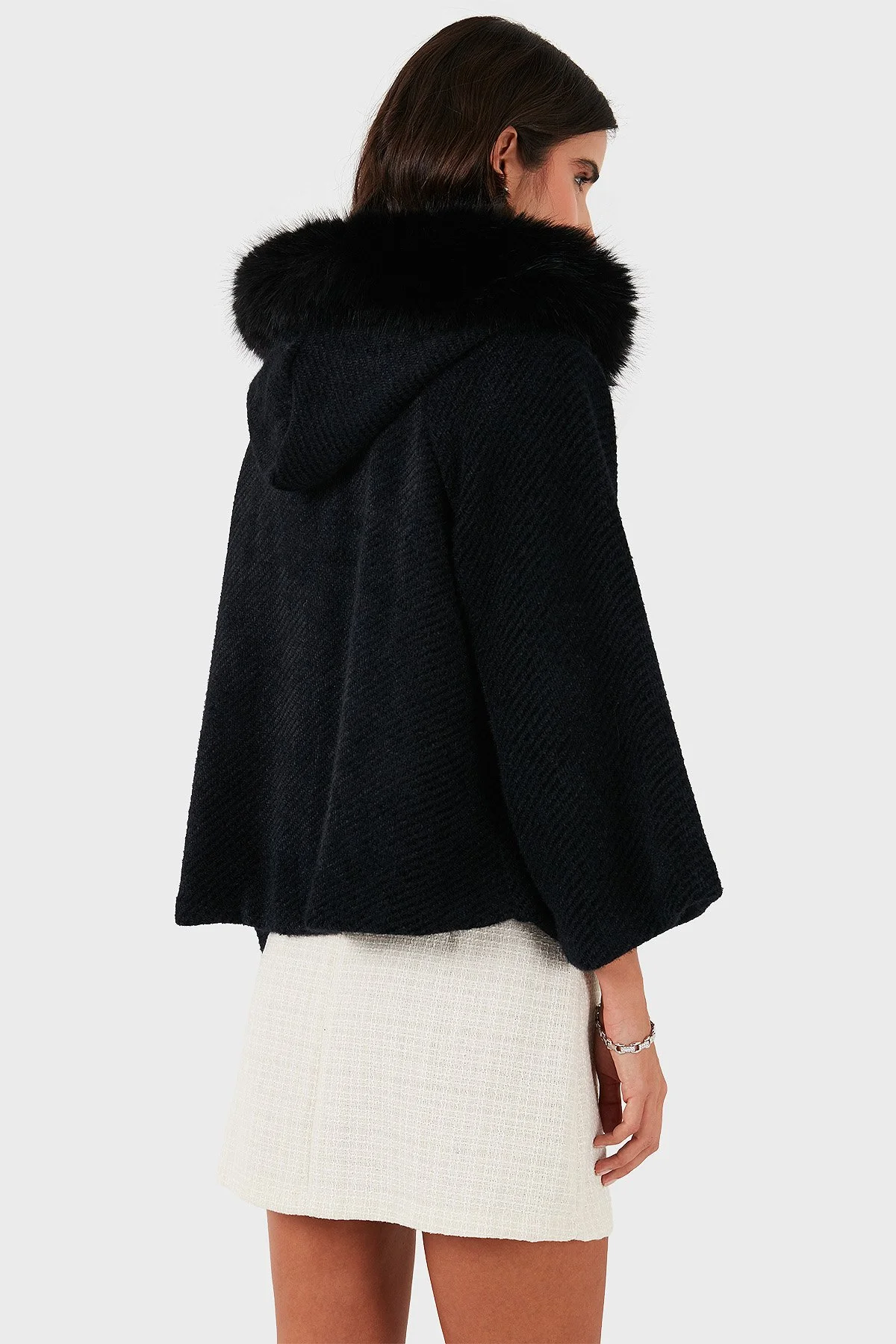 Via Dante Oversize Yumuşak Tüylü Kapüşon Truvakar Kollu Bayan Mont 690920 SİYAH - 3