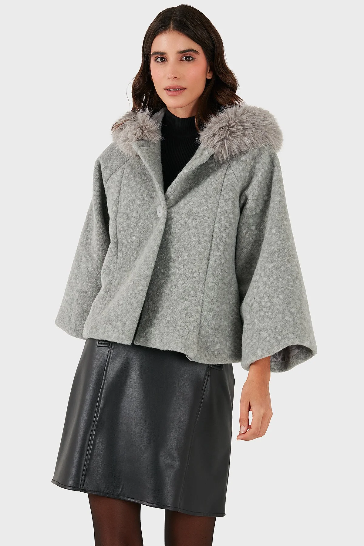 Via Dante Oversize Yumuşak Tüylü Kapüşonlu Truvakar Kol Astarlı Bayan Mont 690919 GRİ - 1