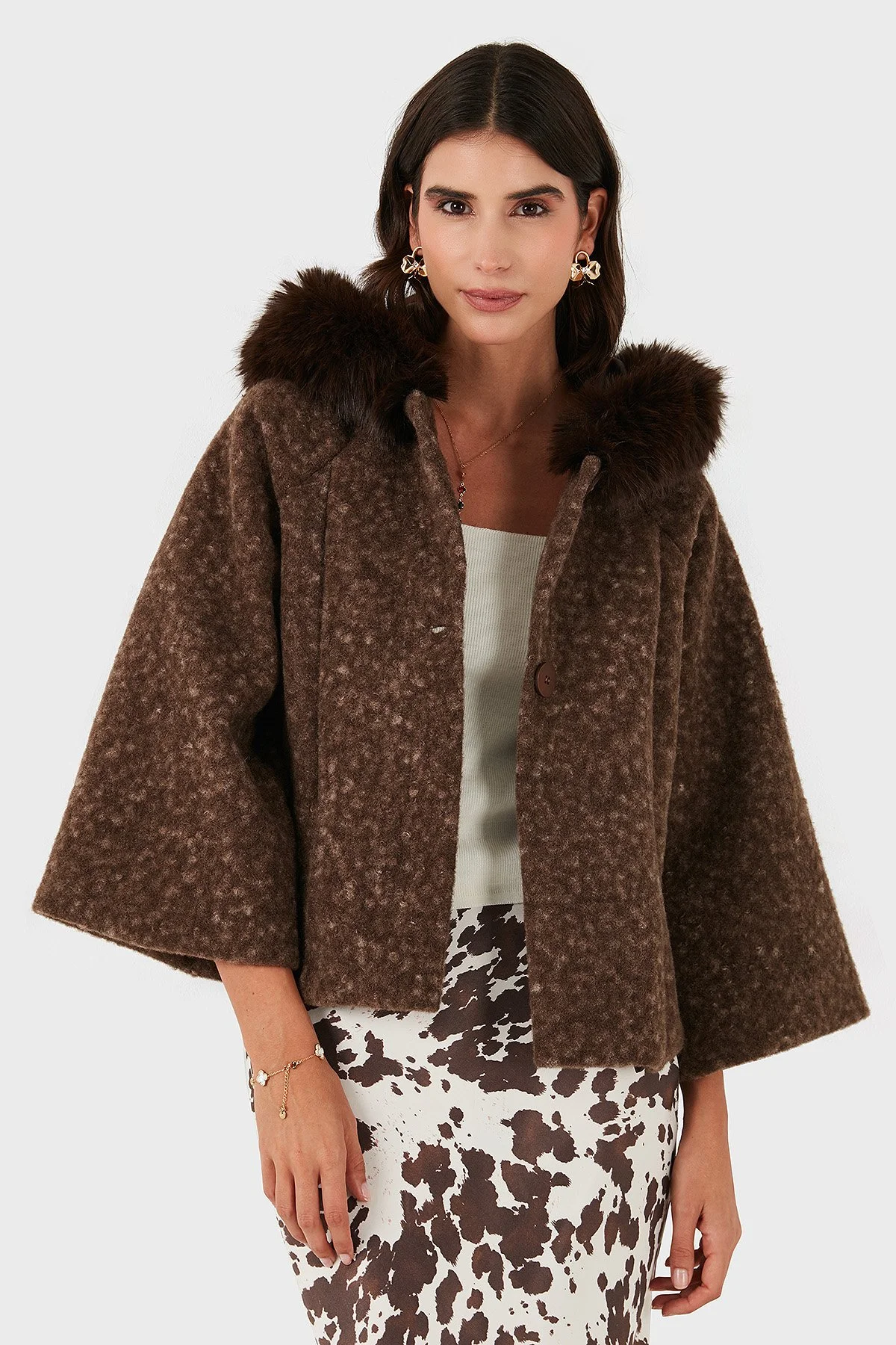 Via Dante Oversize Yumuşak Tüylü Kapüşonlu Truvakar Kol Astarlı Bayan Mont 690919 KAHVE - 1