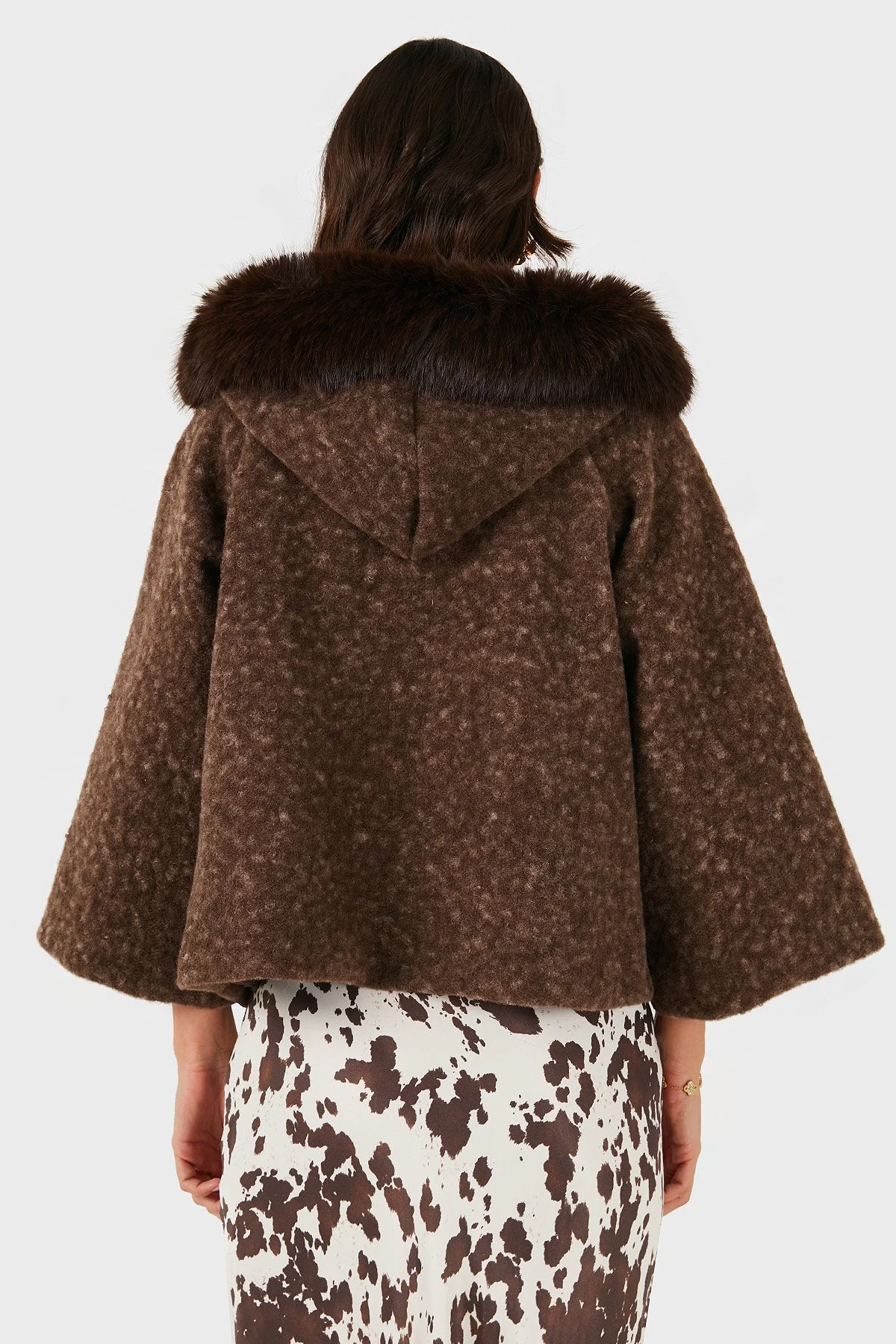 Via Dante Oversize Yumuşak Tüylü Kapüşonlu Truvakar Kol Astarlı Bayan Mont 690919 KAHVE - 3