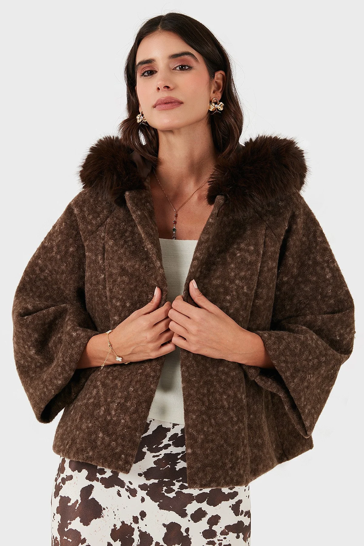 Via Dante Oversize Yumuşak Tüylü Kapüşonlu Truvakar Kol Astarlı Bayan Mont 690919 KAHVE - 5