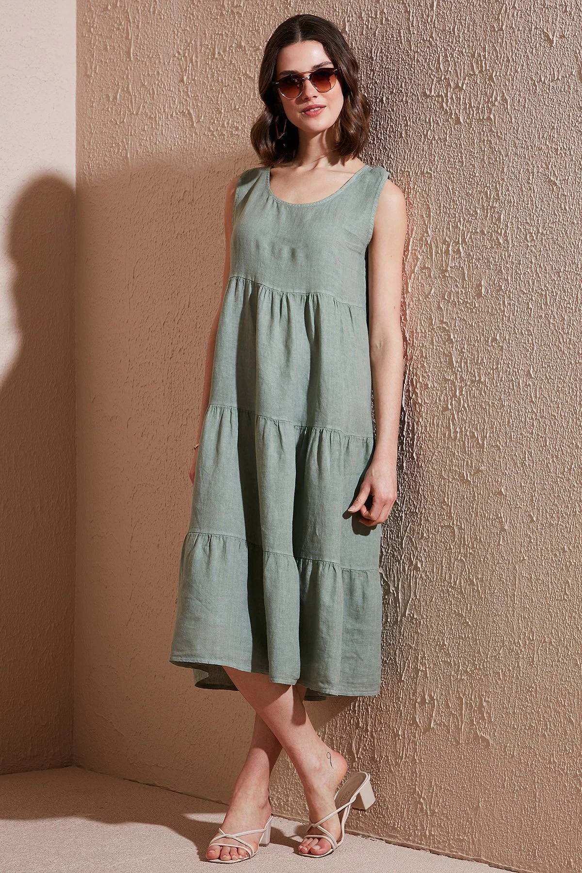 Via Dante Regular Fit Bisiklet Yaka Volanlı Midi Keten Bayan Elbise 7202544 HAKİ - 2