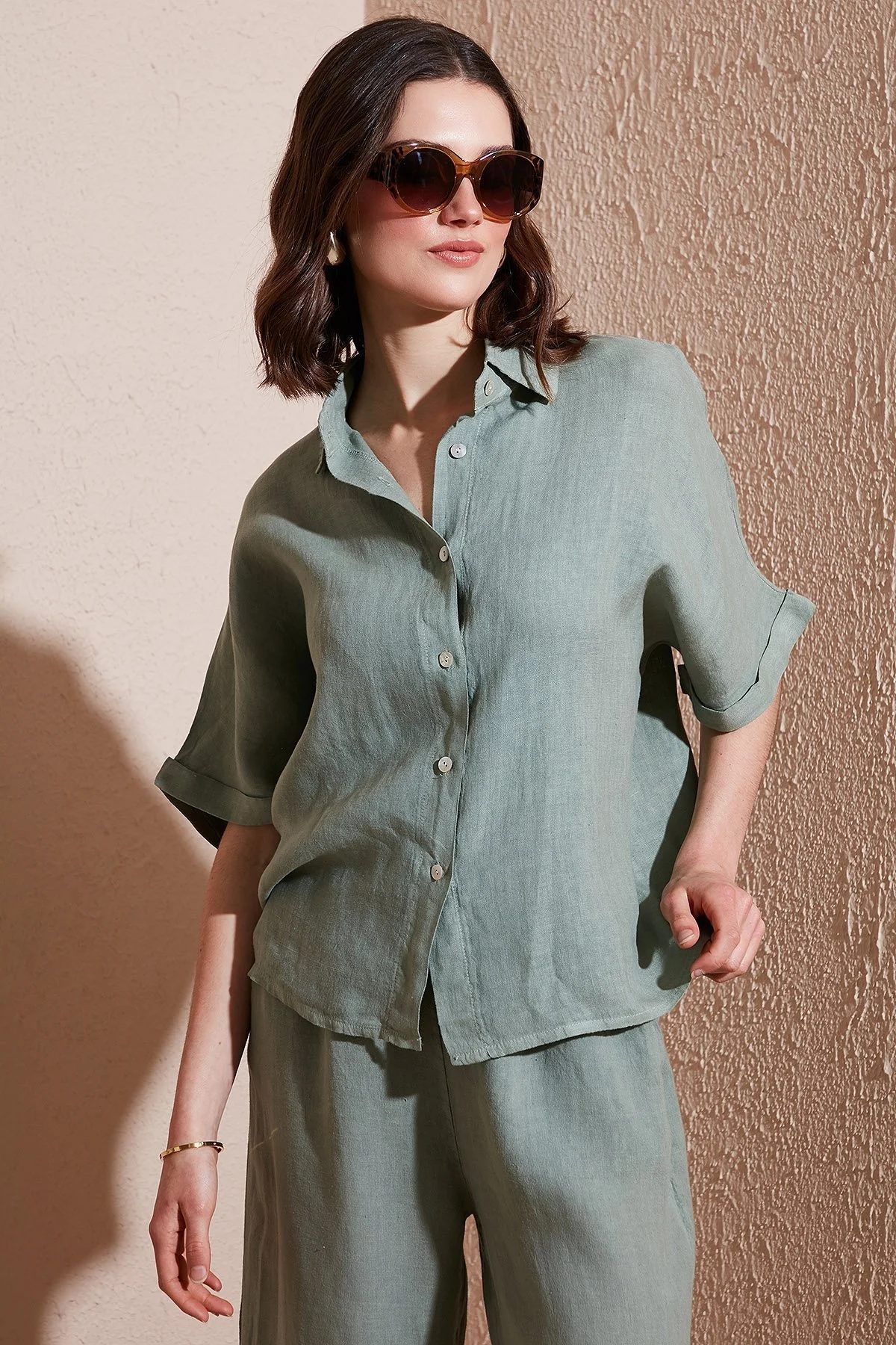 Via Dante Regular Fit Düz Yaka Kısa Kollu Keten Bayan Gömlek 5028544 HAKİ - 1