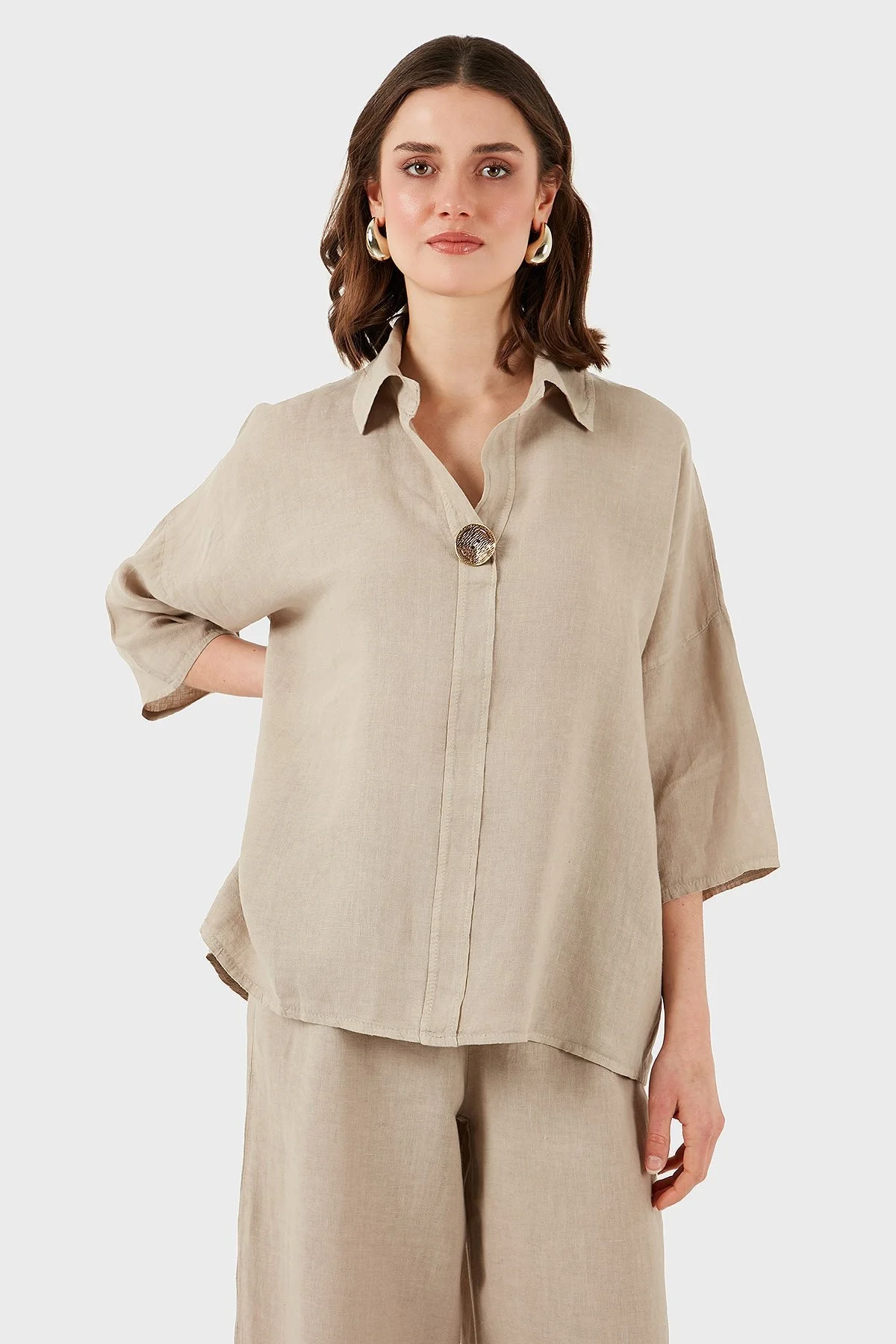 Via Dante Regular Fit Truvakar Kol Düğme Detaylı Keten Bayan Gömlek 6617687 TAŞ - 6