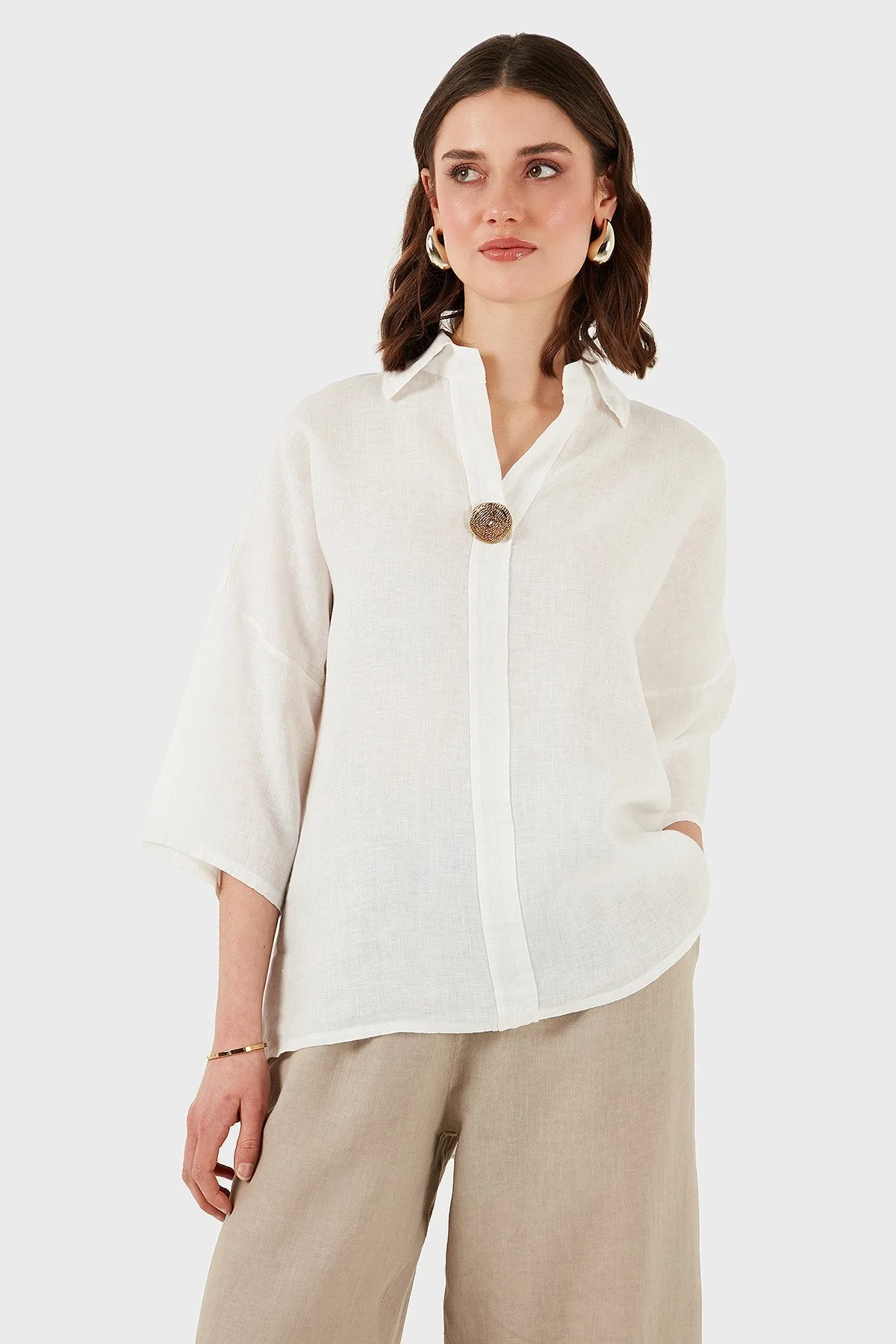 Via Dante Regular Fit Truvakar Kol Düğme Detaylı Keten Bayan Gömlek 6617714 EKRU - 6