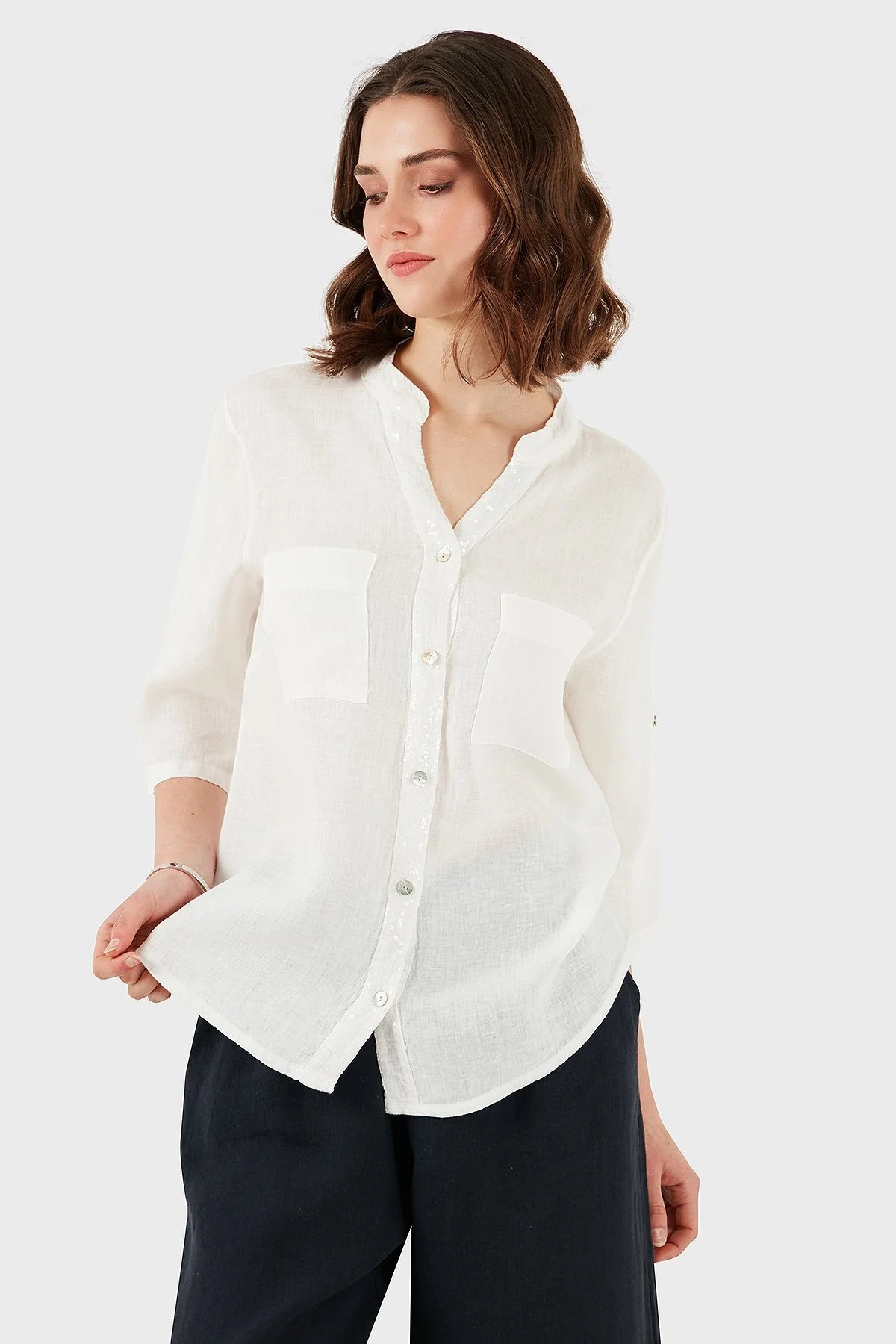 Via Dante Regular Fit V Yaka Arkası Dantel Detaylı Keten Bayan Gömlek 6665714 EKRU - 6