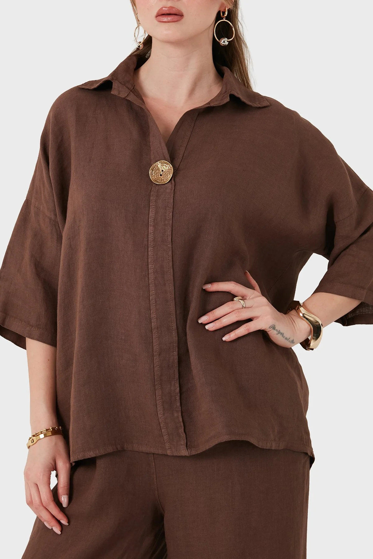 Via Dante Relaxed Fit Düğme Detaylı Klasik Yaka Keten Kadın Bluz 6617609 KAHVE - 4
