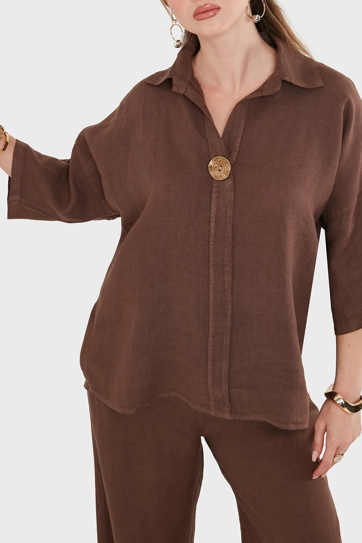 Via Dante Relaxed Fit Düğme Detaylı Klasik Yaka Keten Kadın Bluz 6617609 KAHVE - 6