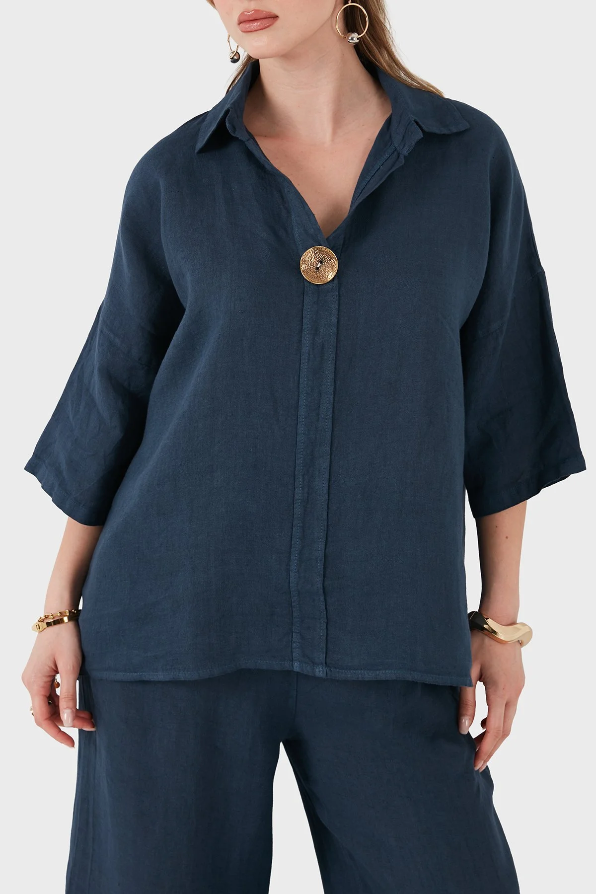 Via Dante Relaxed Fit Düğme Detaylı Klasik Yaka Keten Kadın Bluz 6617821 LACİVERT - 1