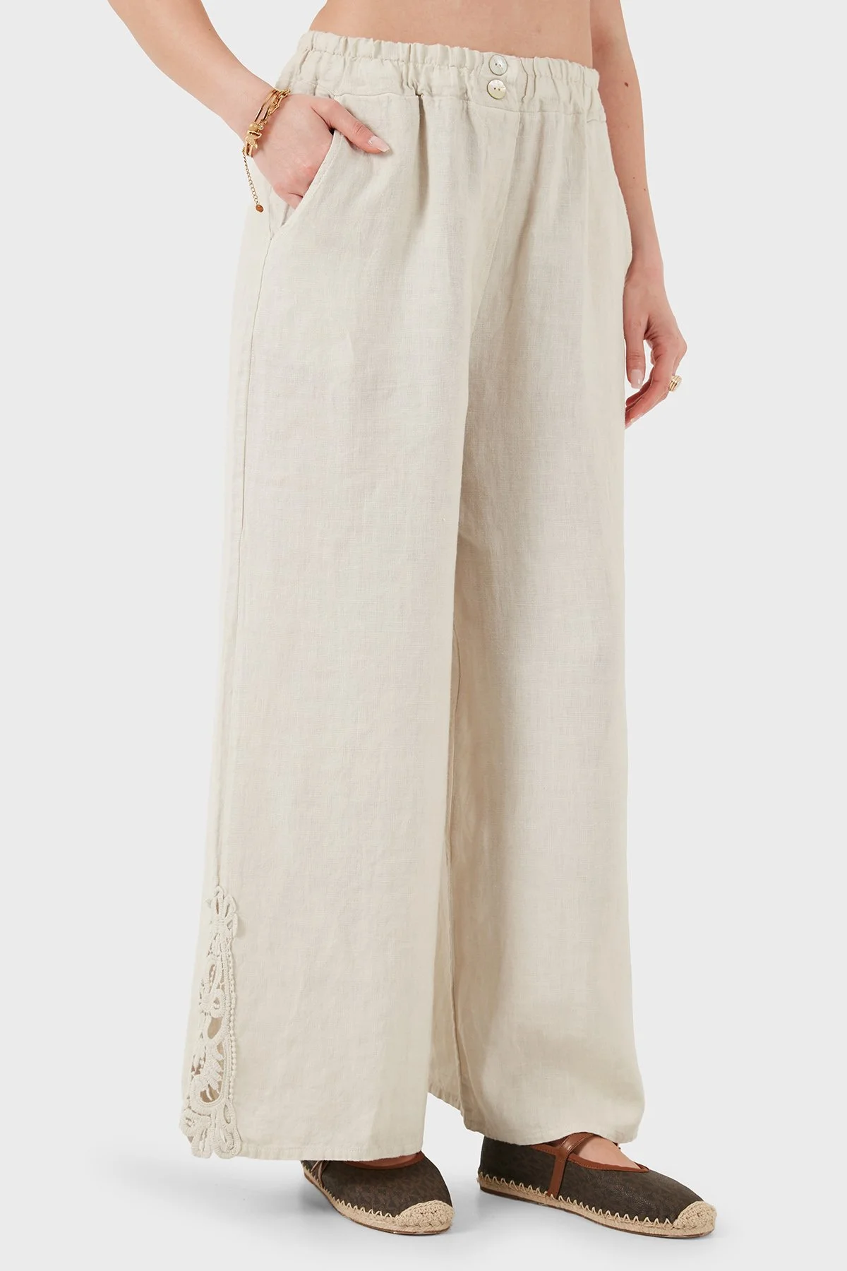 Via Dante Relaxed Fit Güpür Detaylı Bol Paça Keten Kadın Pantolon 699E10941 TAŞ - 5