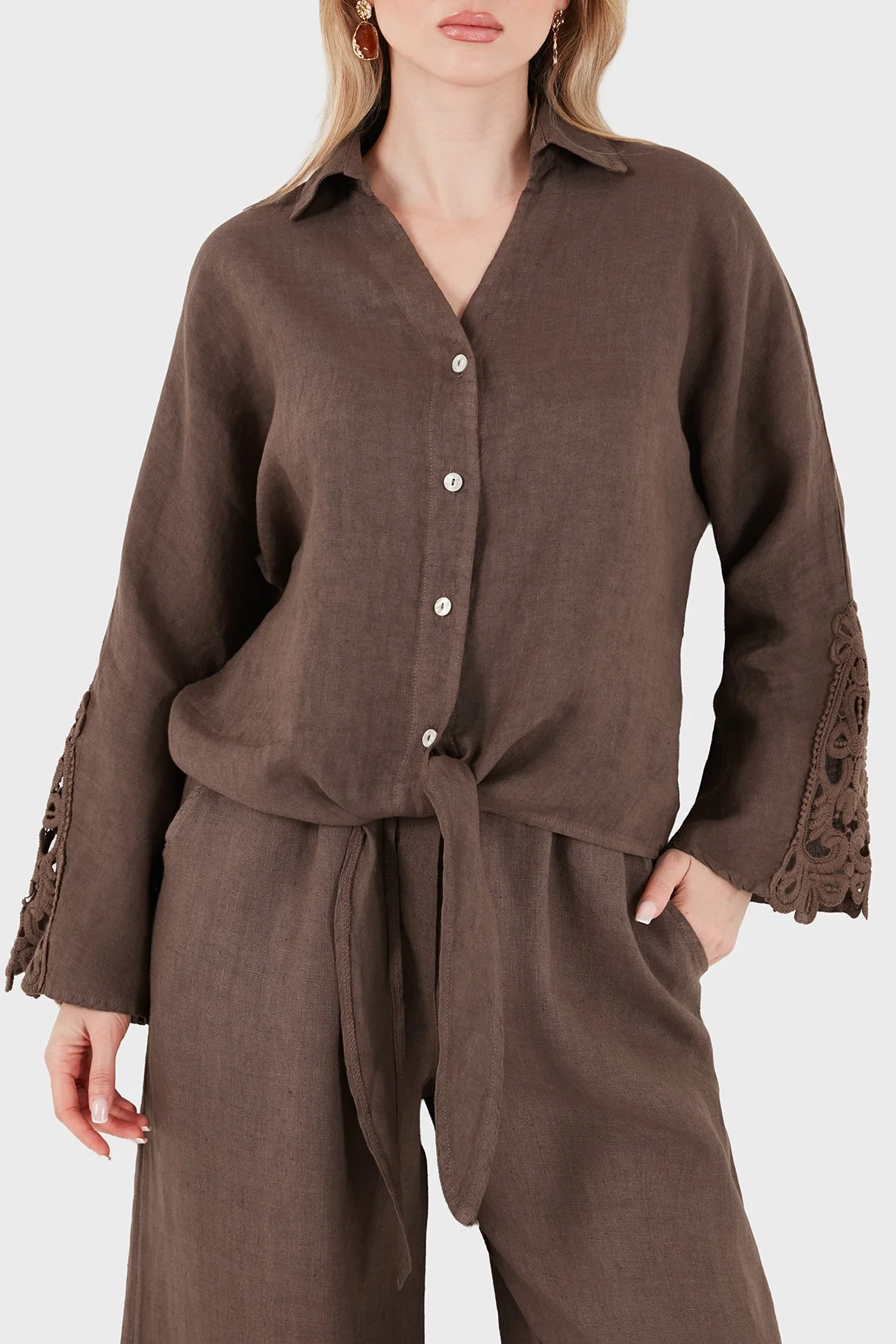 Via Dante Relaxed Fit Güpür Detaylı Uzun Kollu Keten Kadın Gömlek 699E31842 KAHVE - 4