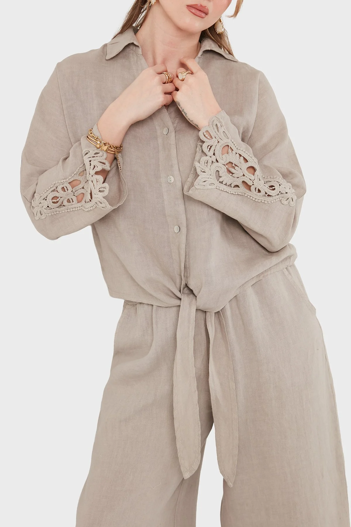 Via Dante Relaxed Fit Güpür Detaylı Uzun Kollu Keten Kadın Gömlek 699E31842 VİZON - 1