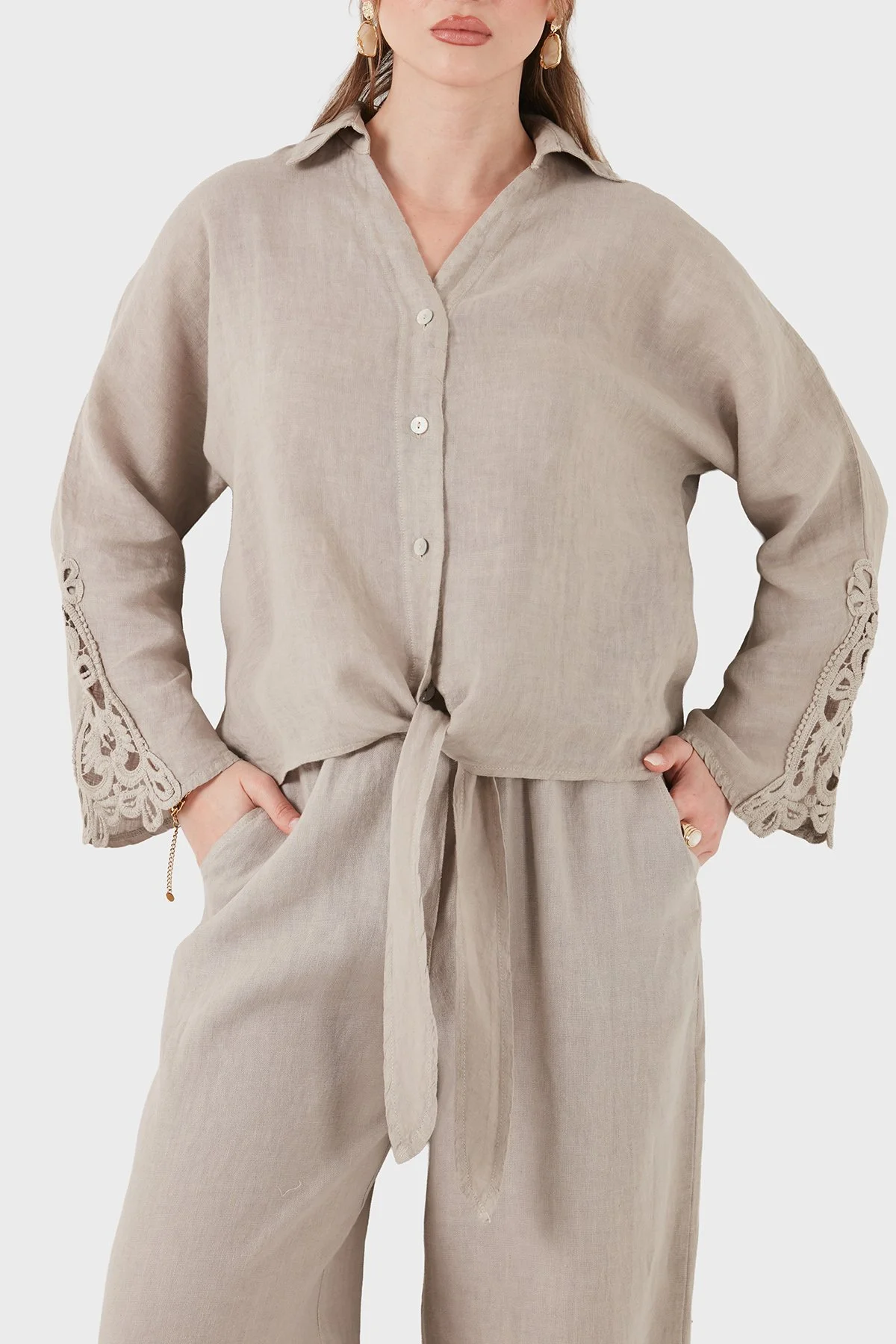 Via Dante Relaxed Fit Güpür Detaylı Uzun Kollu Keten Kadın Gömlek 699E31842 VİZON - 4