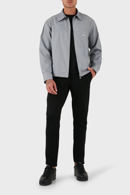 Armani Exchange Regular Fit Ceket Yaka Fermuarlı Logolu Erkek Gömlek Ceket XM000956 AF10256 FB078 LACİVERT-BEYAZ - Armani Exchange (1)