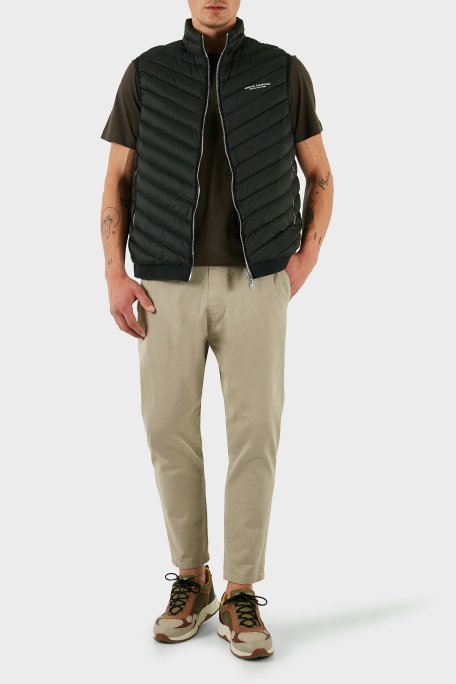 Armani Exchange Regular Fit Kuş Tüyü Dolgulu Dik Yaka Şişme Erkek Yelek 8NZQ52 ZNW3Z MB066 HAKİ - Armani Exchange (1)