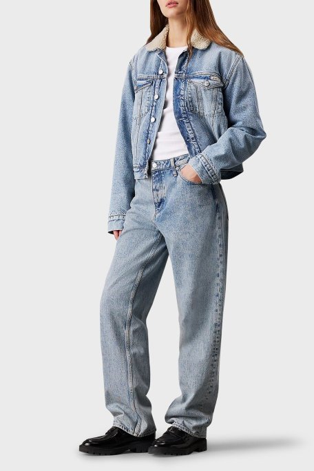 Calvin Klein % 100 Pamuk Logolu Regular Fit Kısa J20J2240961A4 Bayan Kot Ceket J20J224096 1A4 AÇIK MAVİ - Calvin Klein (1)