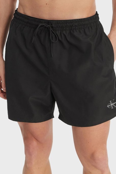 Calvin Klein Graphic Monogram Bağlamalı Cepli LV00N61045UB1 Erkek Deniz Şortu LV00N61045 UB1 SİYAH - Calvin Klein
