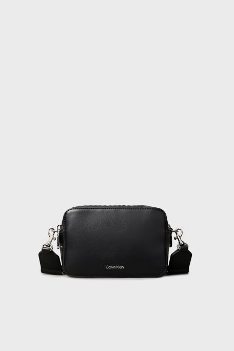 Calvin Klein Logolu Ayarlanabilir Askılı LV04F3165G2QP Bayan Çanta LV04F3165G 2QP SİYAH - Calvin Klein