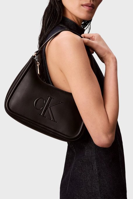 Calvin Klein Logolu Tutma Saplı Mini LV04F3230GUB1 Bayan Çanta LV04F3230G UB1 SİYAH - Calvin Klein (1)