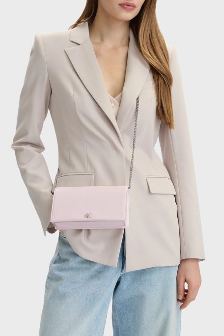 Calvin Klein Logolu Zincir Askılı Portföy LV04F3319G8Z6 Kadın Çanta LV04F3319G 8Z6 PEMBE - Calvin Klein