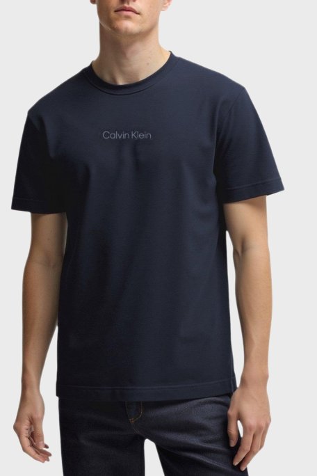 Calvin Klein Pamuk ve Keten Karışımlı Regular Fit Bisiklet Yaka KM0KM01138CEF Erkek T Shirt KM0KM01138 CEF LACİVERT - Calvin Klein