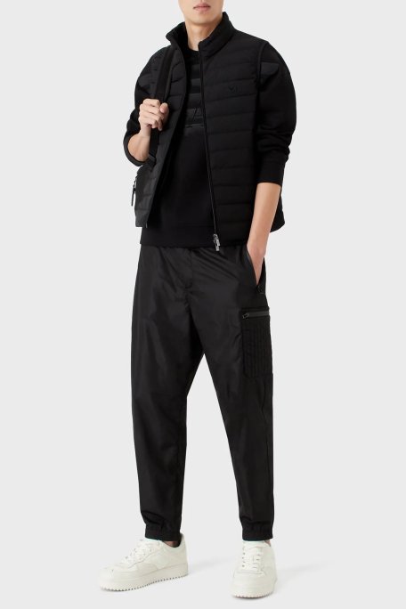 Emporio Armani Suya ve Soğuğa Karşı Dayanıklı Dik Yaka Slim Fit Şişme Erkek Yelek 8N1BQ1 1NLRZ 0999 SİYAH - Emporio Armani (1)