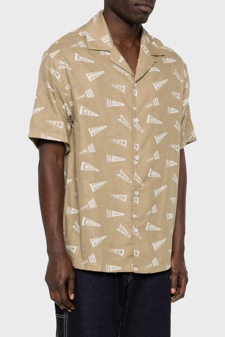 Emporio Armani Pamuklu Logo Desenli Relaxed Fit Kısa Kollu Erkek Gömlek EM001084 AF22078 F1187 KOYU BEJ - Emporio Armani