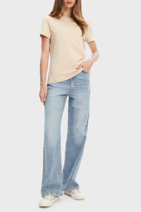 Guess Briana Pamuklu Relaxed Fit Taşlı Logolu V3BI11J1314 Bayan T Shirt V3BI11 J1314 A90F BEJ - Guess (1)