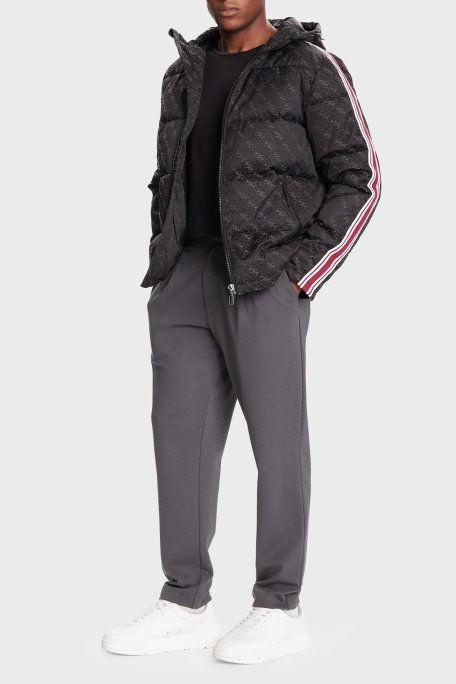 Guess Fusco 4G Logolu Şerit Detaylı Regular Fit Kapüşonlu Şişme Z5BL02WFIQ2 Erkek Mont Z5BL02 WFIQ2 FJ9Y SİYAH - Guess (1)