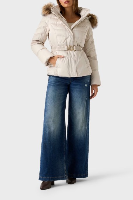 Guess Marina Regular Fit Çıkarılabilir Kapüşonlu Kemerli W5BL31W2802 Bayan Mont W5BL31 W2802 A115 BEJ - Guess (1)