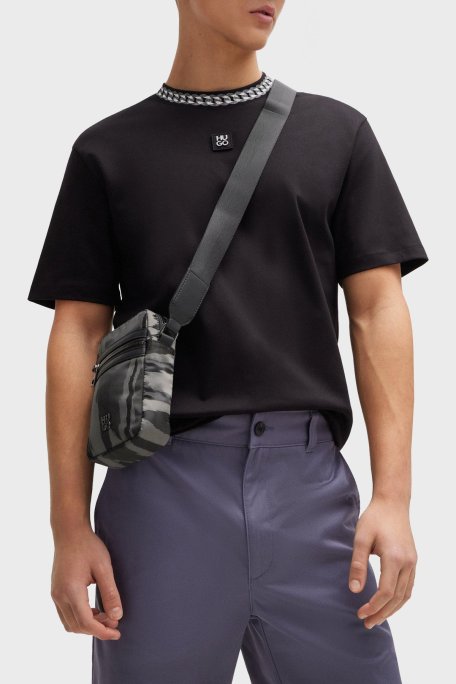 Hugo Desenli Ayarlanabilir Askılı Fermuarlı Erkek Çanta 50516745 001 SİYAH - Hugo (1)