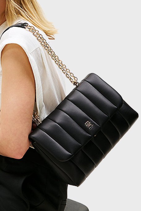 Tommy Hilfiger Kapitoneli Logolu Ayarlanabilir Zincir Askılı Bayan Çanta AW0AW17669 BDS SİYAH - Tommy Hilfiger (1)