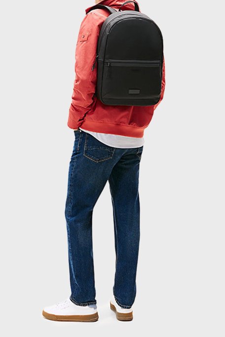 Tommy Hilfiger Logolu Ayarlanabilir Askılı Erkek Sırt Çantası AM0AM13579 BDS SİYAH - Tommy Hilfiger (1)