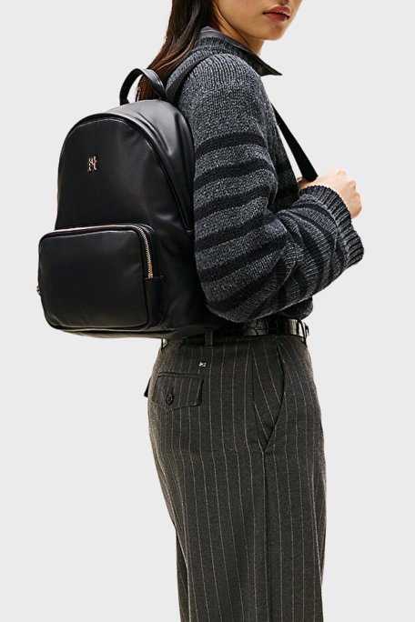 Tommy Hilfiger Logolu Ayarlanabilir Omuz Askılı Bayan Sırt Çantası AW0AW17652 BDS SİYAH - Tommy Hilfiger (1)