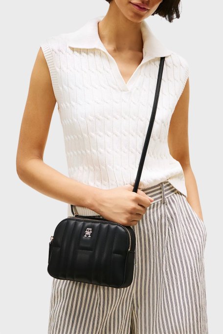 Tommy Hilfiger Logolu Dikiş Detaylı Ayarlanabilir Askılı Bayan Çanta AW0AW17453 BDS SİYAH - Tommy Hilfiger (1)