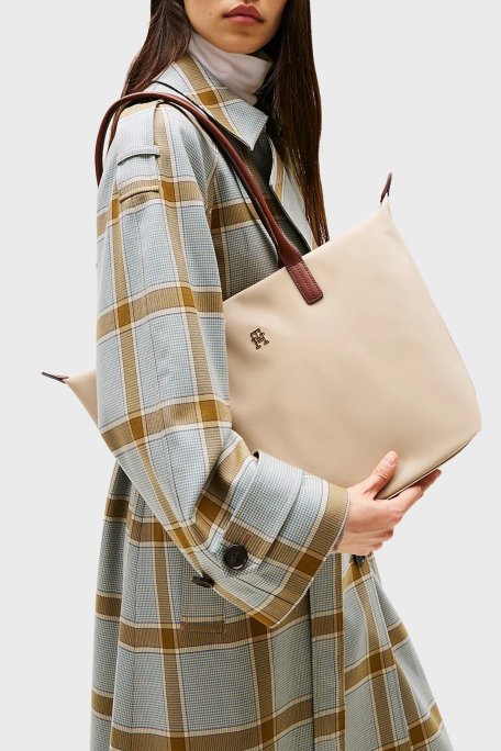 Tommy Hilfiger Logolu Omuz Askılı Tote Bayan Çanta AW0AW17711 RBT KUM - Tommy Hilfiger (1)