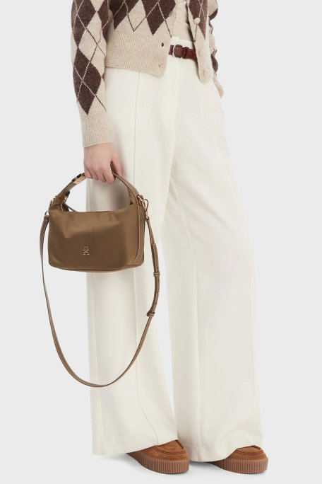 Tommy Hilfiger Logolu Toka Detaylı Çıkarılabilir Askılı Bayan Çanta AW0AW18164 R07 VİZON - Tommy Hilfiger (1)