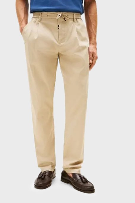 Tommy Hilfiger Streç Pamuklu Tapered Fit Normal Bel Düz Paça Erkek Pantolon MW0MW39702 RBT KUM - Tommy Hilfiger