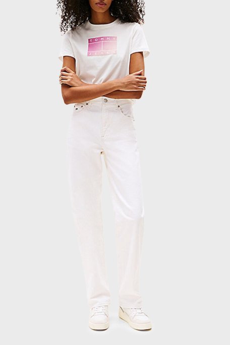 Tommy Jeans % 100 Pamuk Regular Fit Bisiklet Yaka Logolu Bayan T Shirt DW0DW20905 YBL BEYAZ - Tommy Jeans (1)