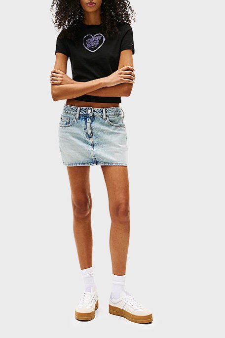 Tommy Jeans % 100 Pamuk Slim Fit Bisiklet Yaka Logolu Bayan T Shirt DW0DW21390 BDS SİYAH - Tommy Jeans (1)