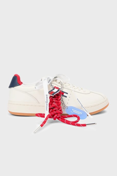 Tommy Jeans Deri Logolu Charm Detaylı Sneaker Kadın Ayakkabı EN0EN03032 0K8 Fil Dişi - Tommy Jeans