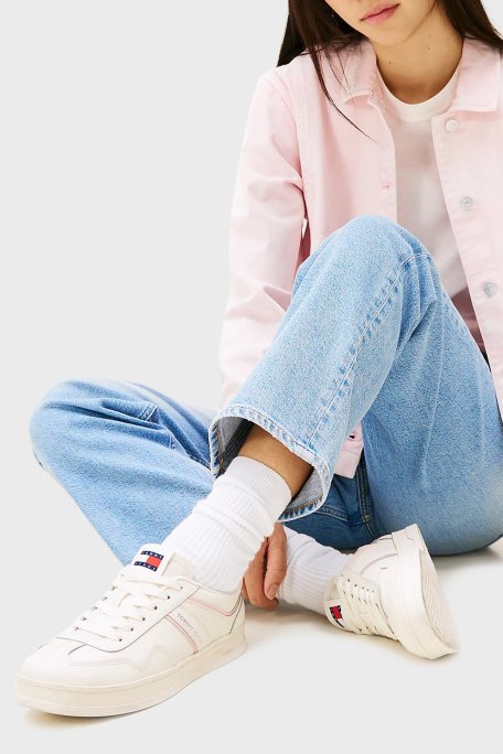 Tommy Jeans Kabartmalı Logolu Deri Karışımlı Sneaker Bayan Ayakkabı EN0EN02794 YBI BEYAZ - Tommy Jeans (1)