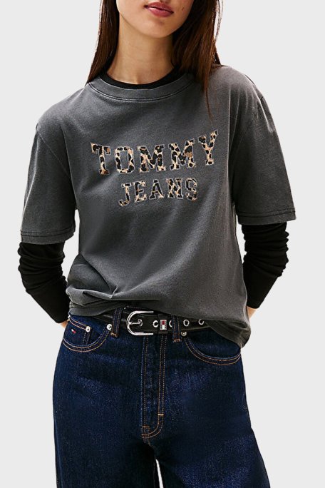 Tommy Jeans Leopar Logolu Pamuklu Boxy Fit Bisiklet Yaka Bayan T Shirt DW0DW21957 BDS SİYAH - Tommy Jeans