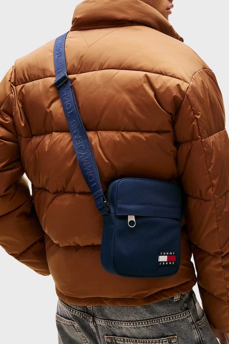 Tommy Jeans Logolu Ayarlanabilir Askılı Erkek Çanta AM0AM13710 C1G LACİVERT - Tommy Jeans (1)