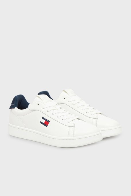Tommy Jeans Logolu Deri Sneaker Erkek Ayakkabı EM0EM01596 0G1 BEYAZ-LACİVERT - Tommy Jeans (1)