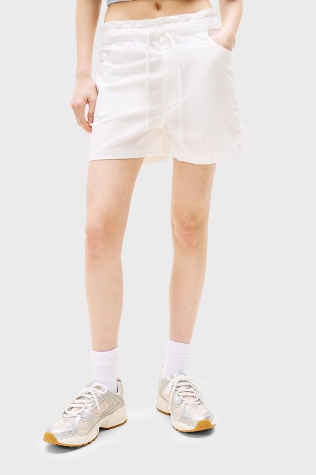 Tommy Jeans Pamuk ve Keten Karışımlı Regular Fit Normal Bel Mini Bayan Short DW0DW20360 YBL BEYAZ - Tommy Jeans